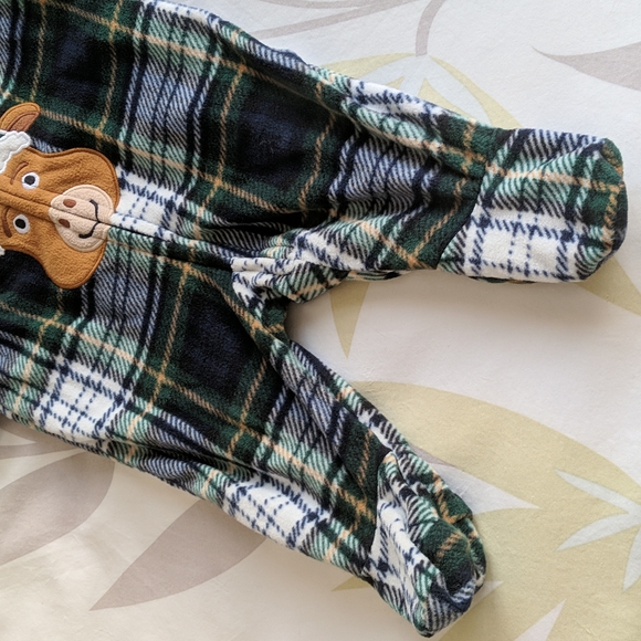 *4/$20* Children's Place Fleece Footed Onesie - Picture 3 of 5
